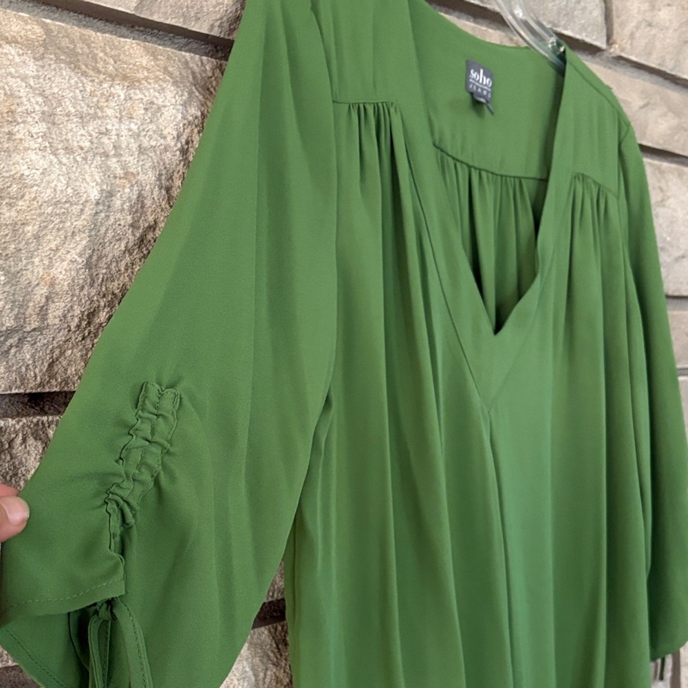 Soho Vibrant Green Blouse with V-Neck - Picture 3 of 9